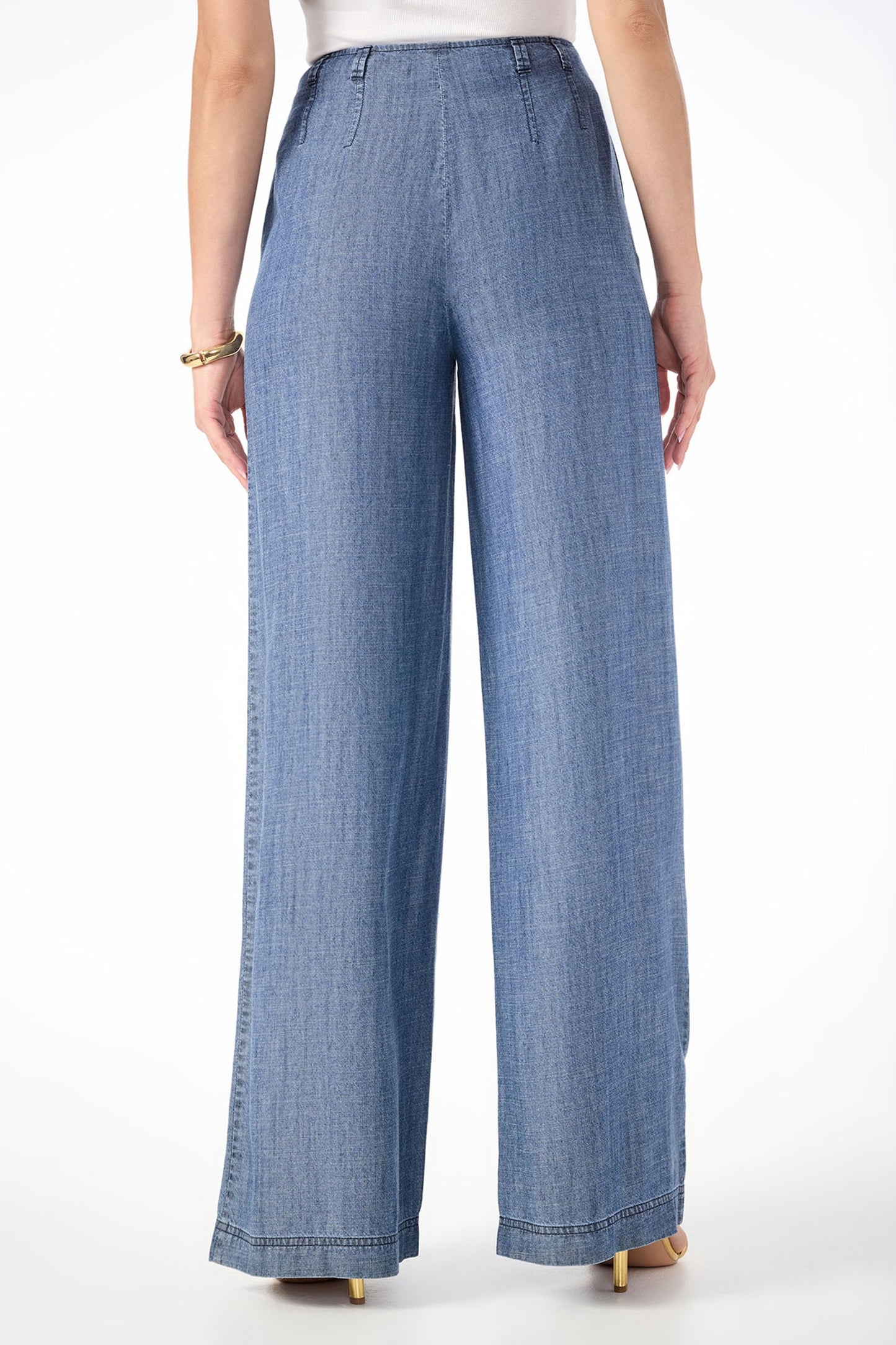 Trina Turk Dans Wide-Leg Chambray Pant