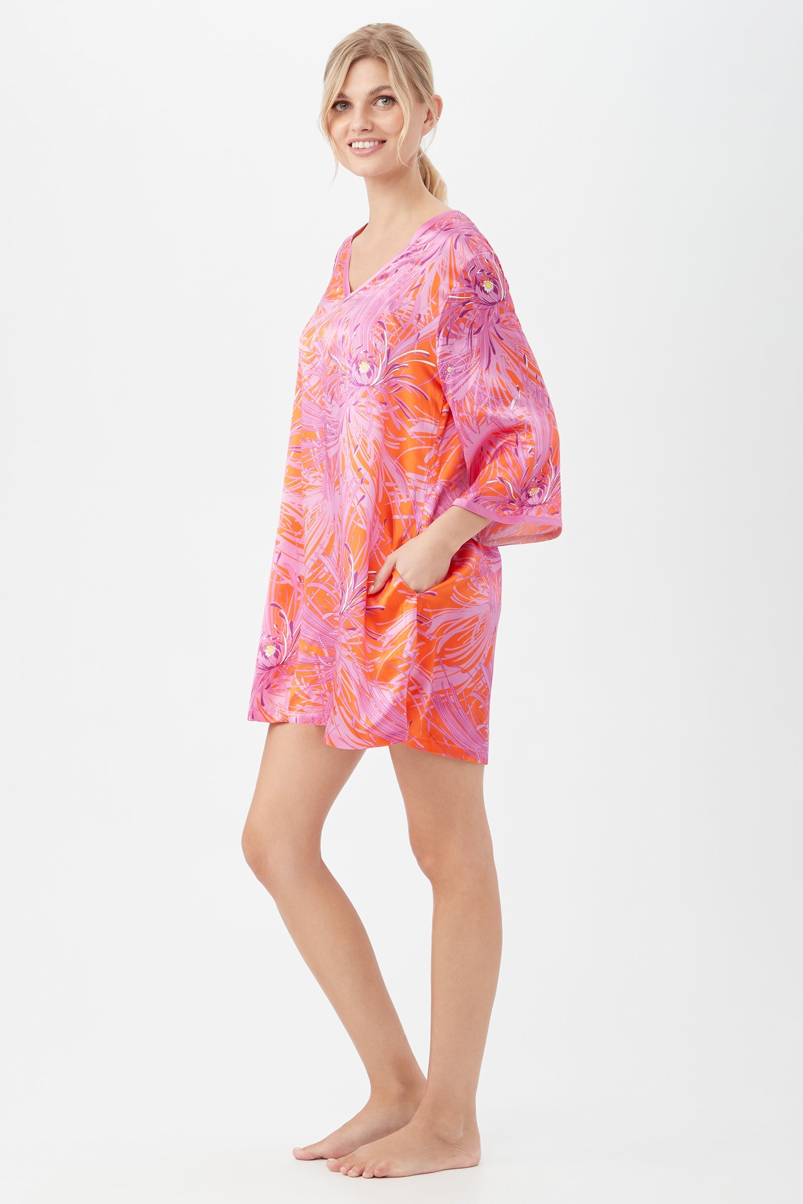 Trina Turk FUJI MUMS SILK SLEEPSHIRT