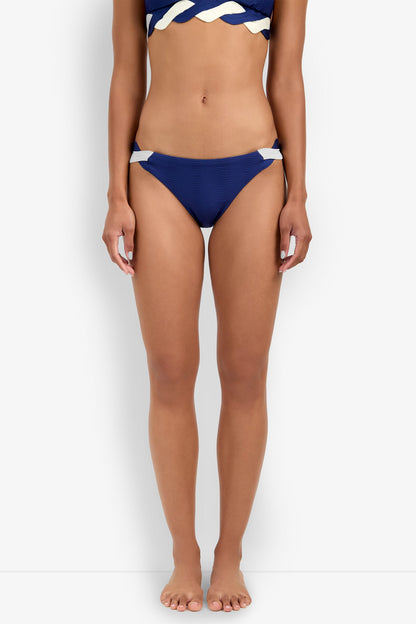 Trina Turk SAILING WAVE HIPSTER