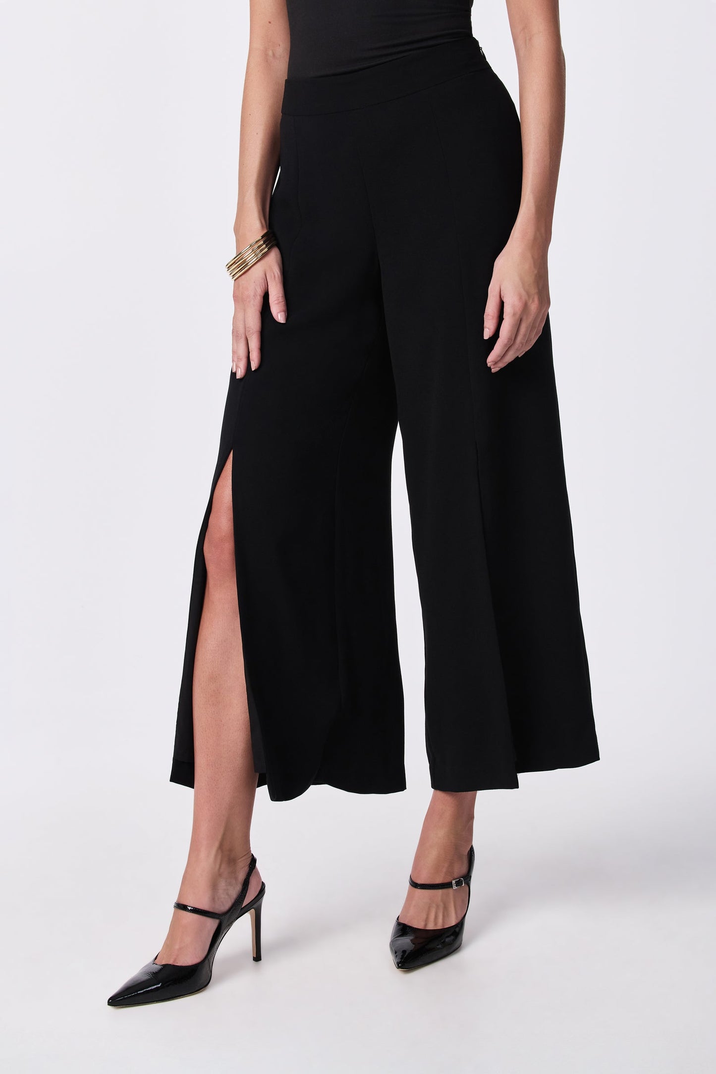 Trina Turk Davon Cropped Slit-Leg Pant