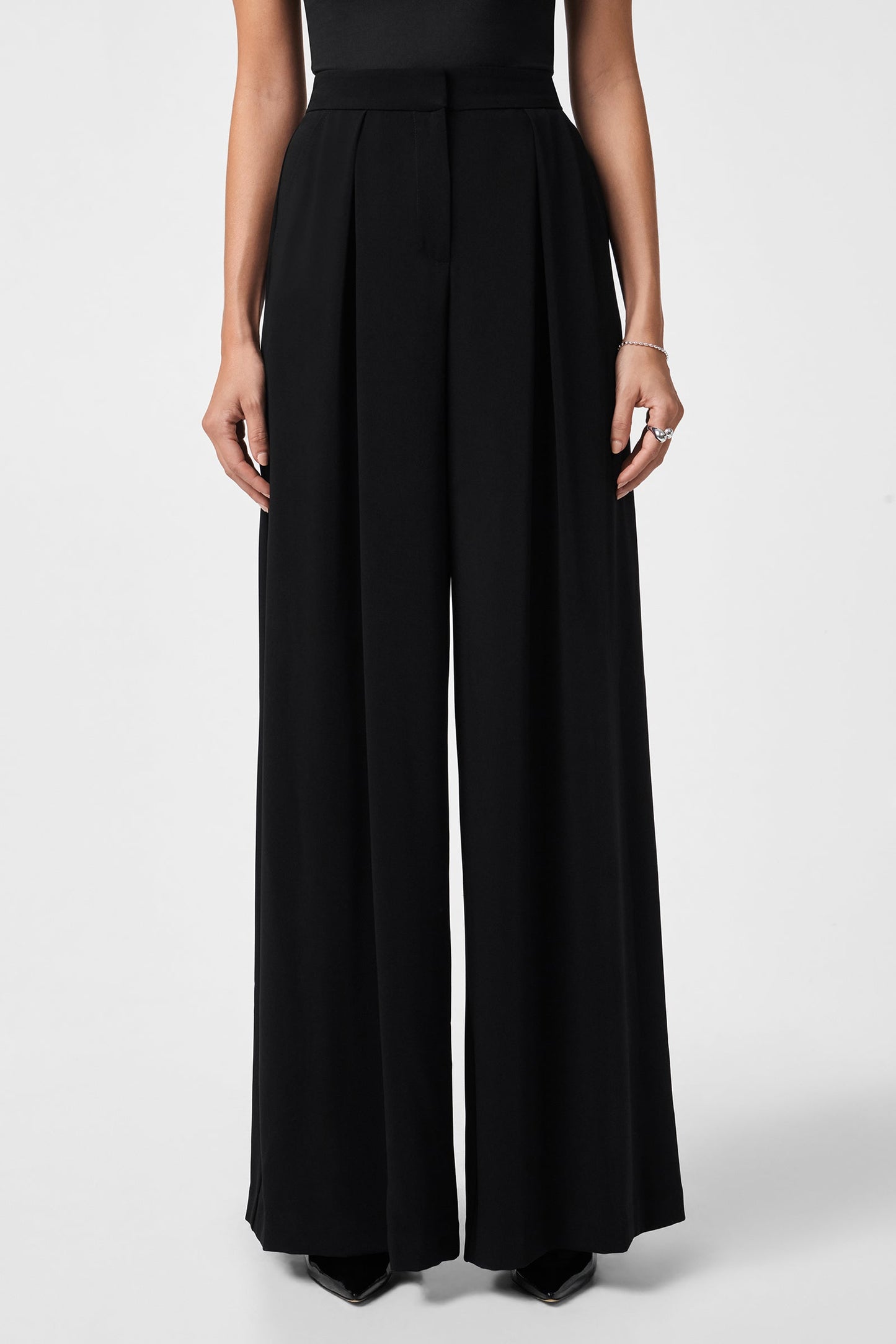 Trina Turk Saige Wide-Leg Short Pant