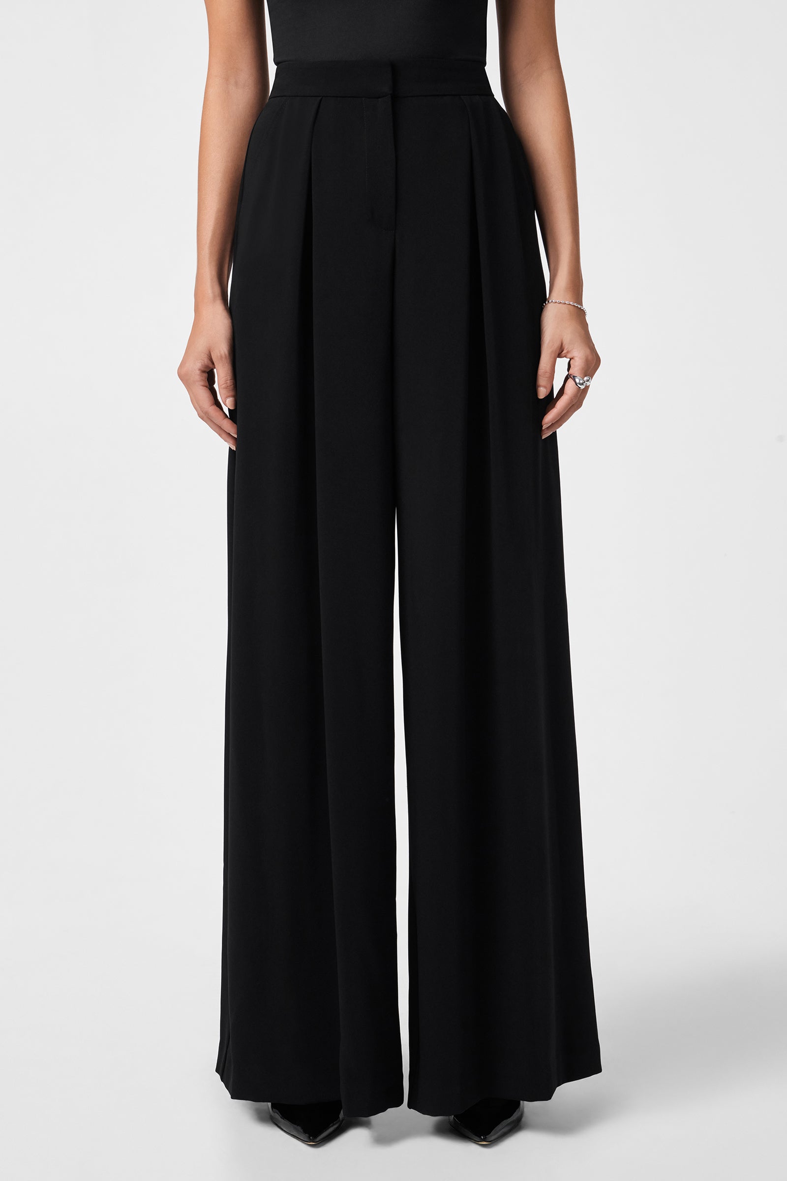 Trina Turk Saige Wide-Leg Short Pant