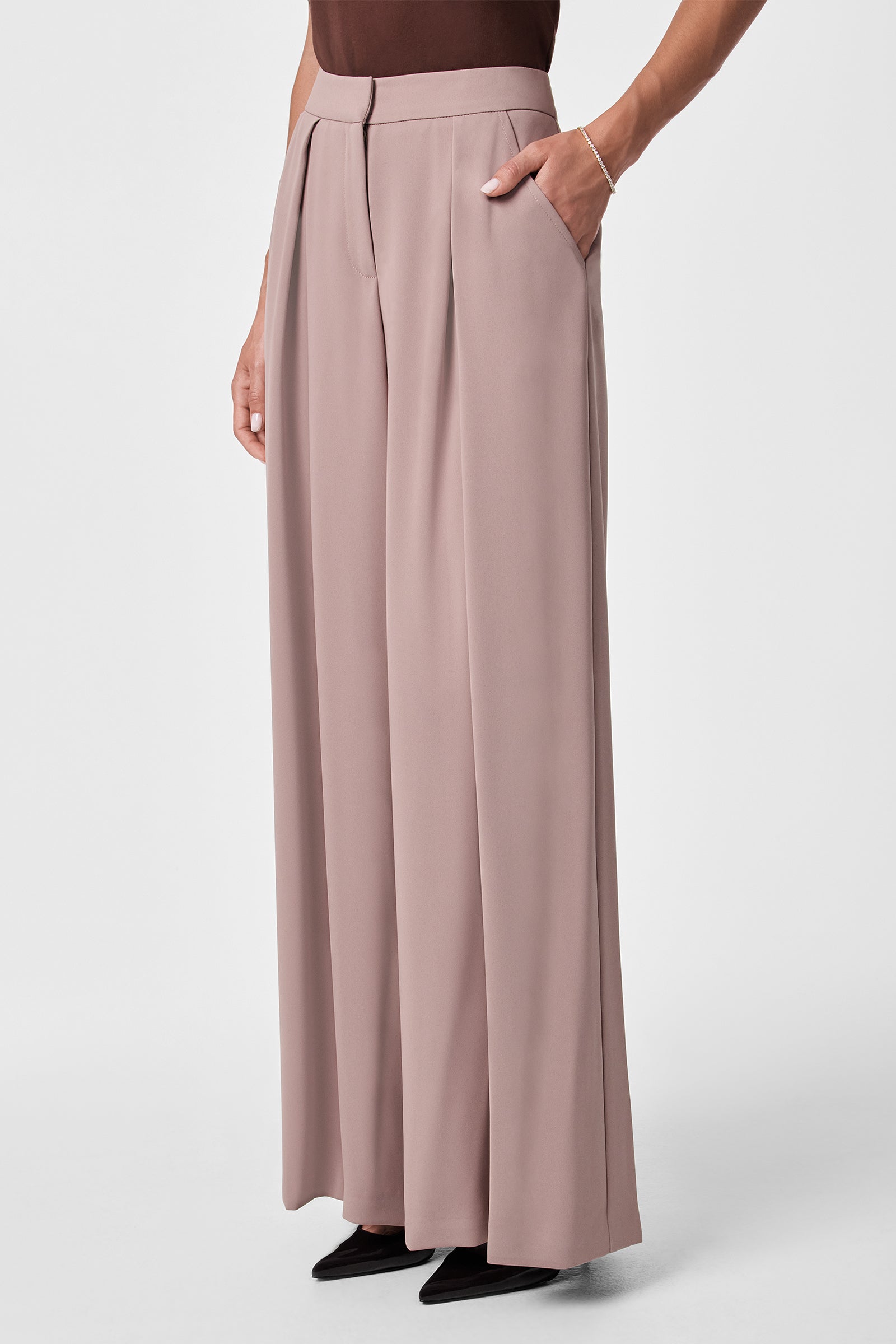 Trina Turk Saige Wide-Leg Short Pant