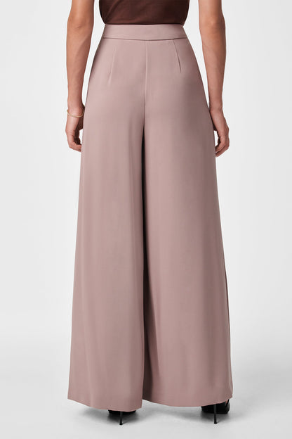 Trina Turk Saige Wide-Leg Short Pant