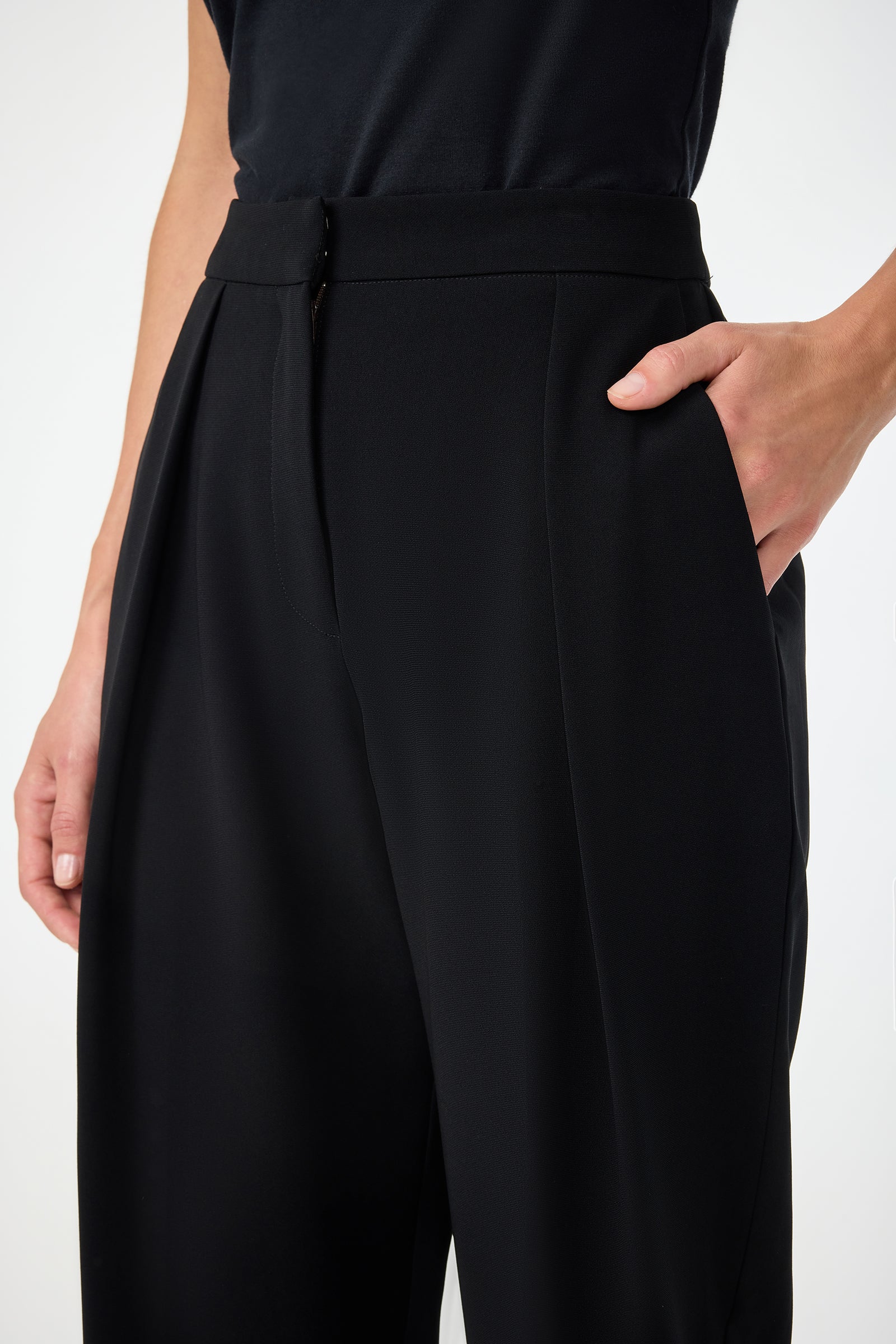 Trina Turk Larch Tailored Cropped Pant