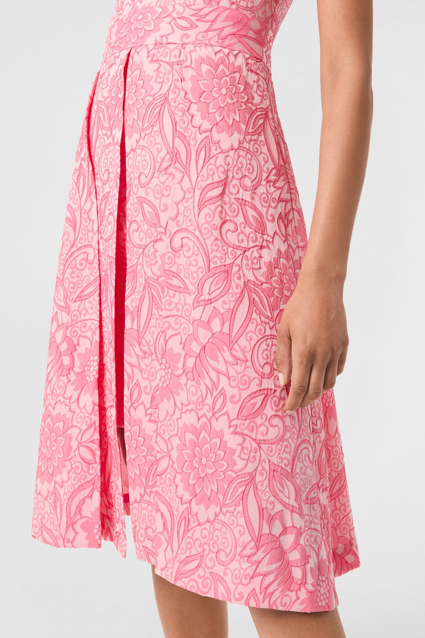 Trina Turk Jayme Sleeveless Dress - Jolie Jacquard